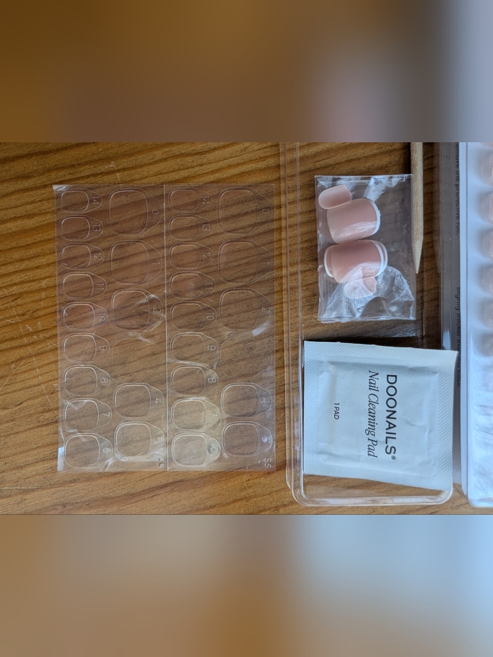 Doonails Reusable Gel Press-On Nails Set in "Classic French Extra Short Square" - Picture 10 of 13